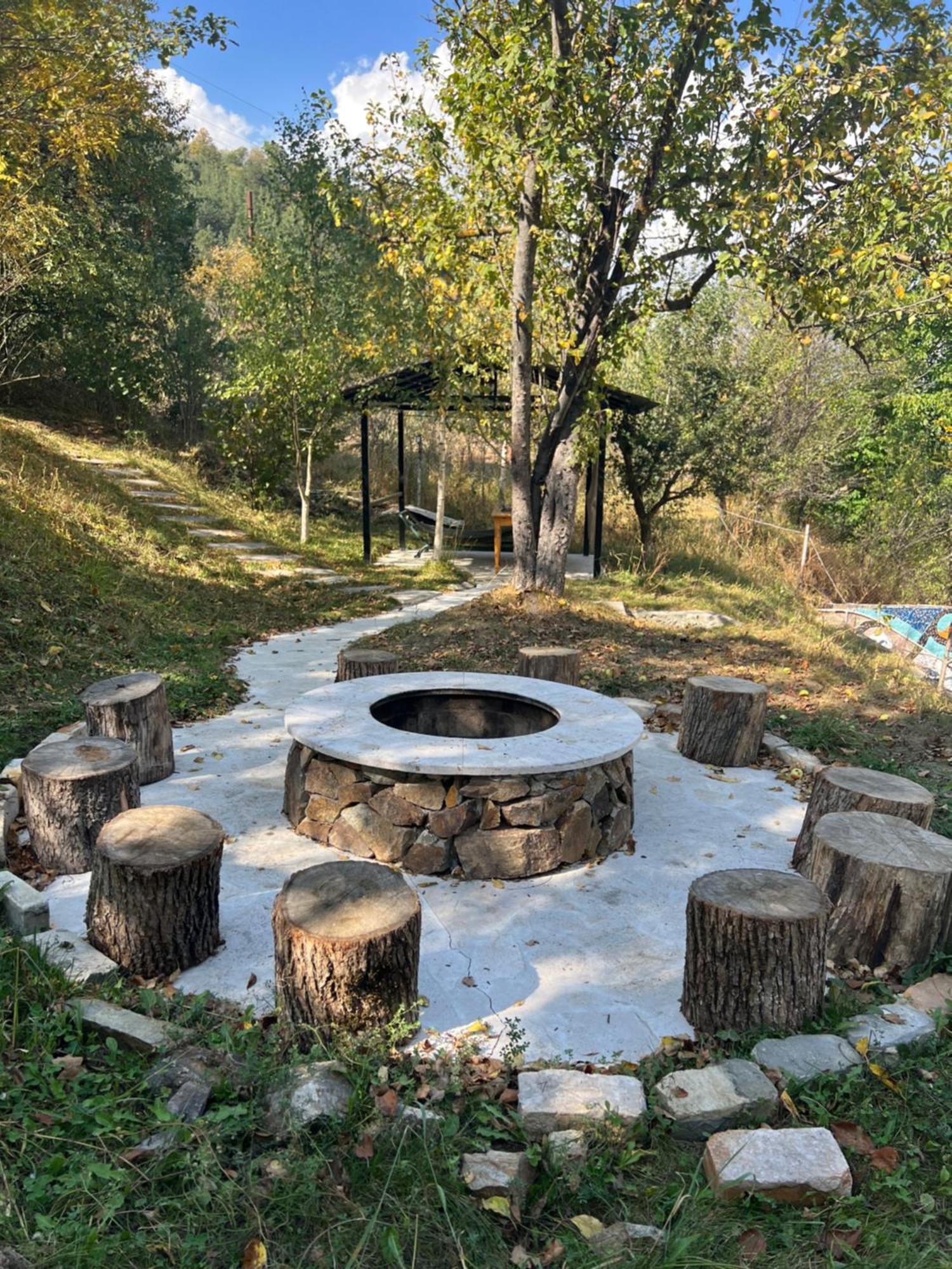 Dilijan Duplex Villa Luaran gambar